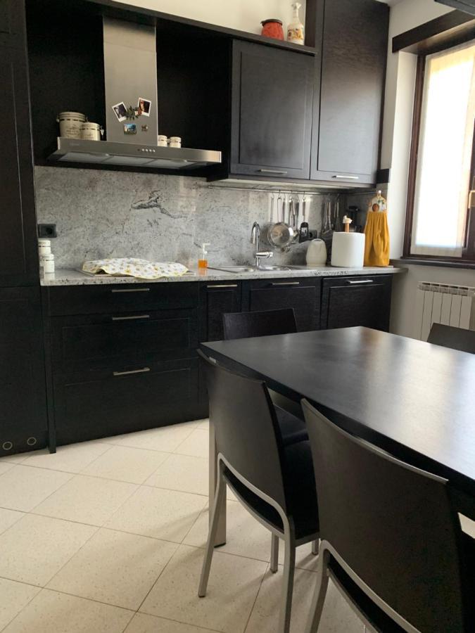 Near Como, Charming Apartment With Fireplace Грандате Экстерьер фото